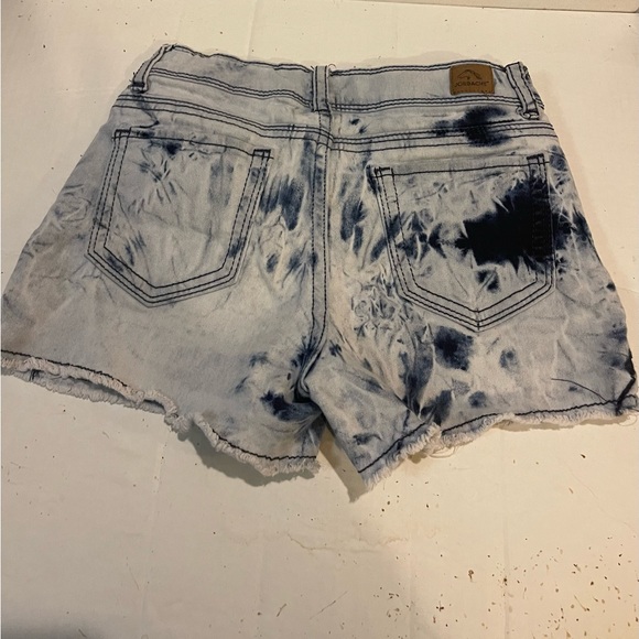Jordache Acid Wash Cutoff Denim Shorts - Picture 6 of 7